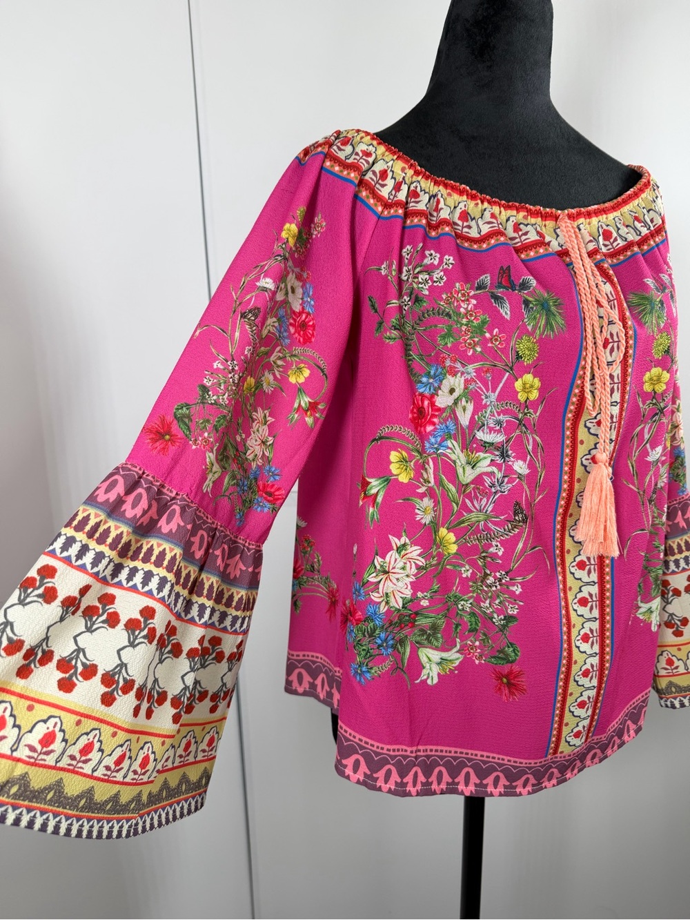 Umgee Pink Floral Boho Off Shoulder Tassel Peasant Blouse Top Size Small - Picture 4 of 6